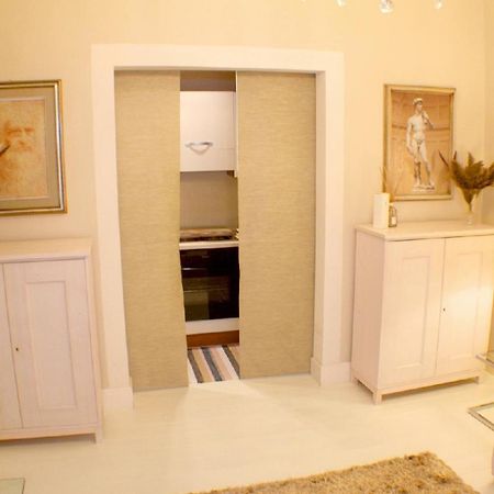 White Florence Suite Exteriér fotografie