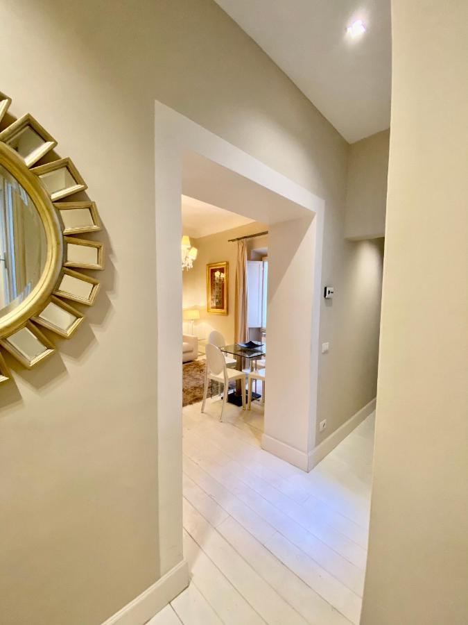 White Florence Suite Exteriér fotografie