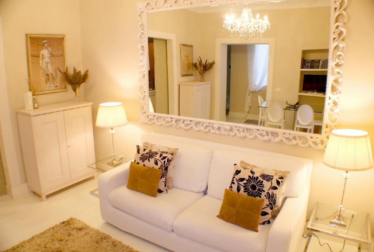 White Florence Suite Exteriér fotografie